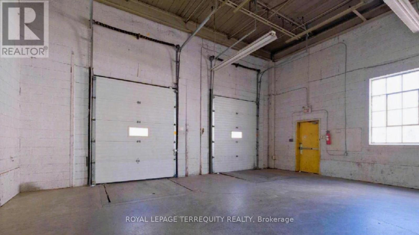 122 Industry Street, Toronto, Ontario  M6M 4L8 - Photo 5 - W13502204