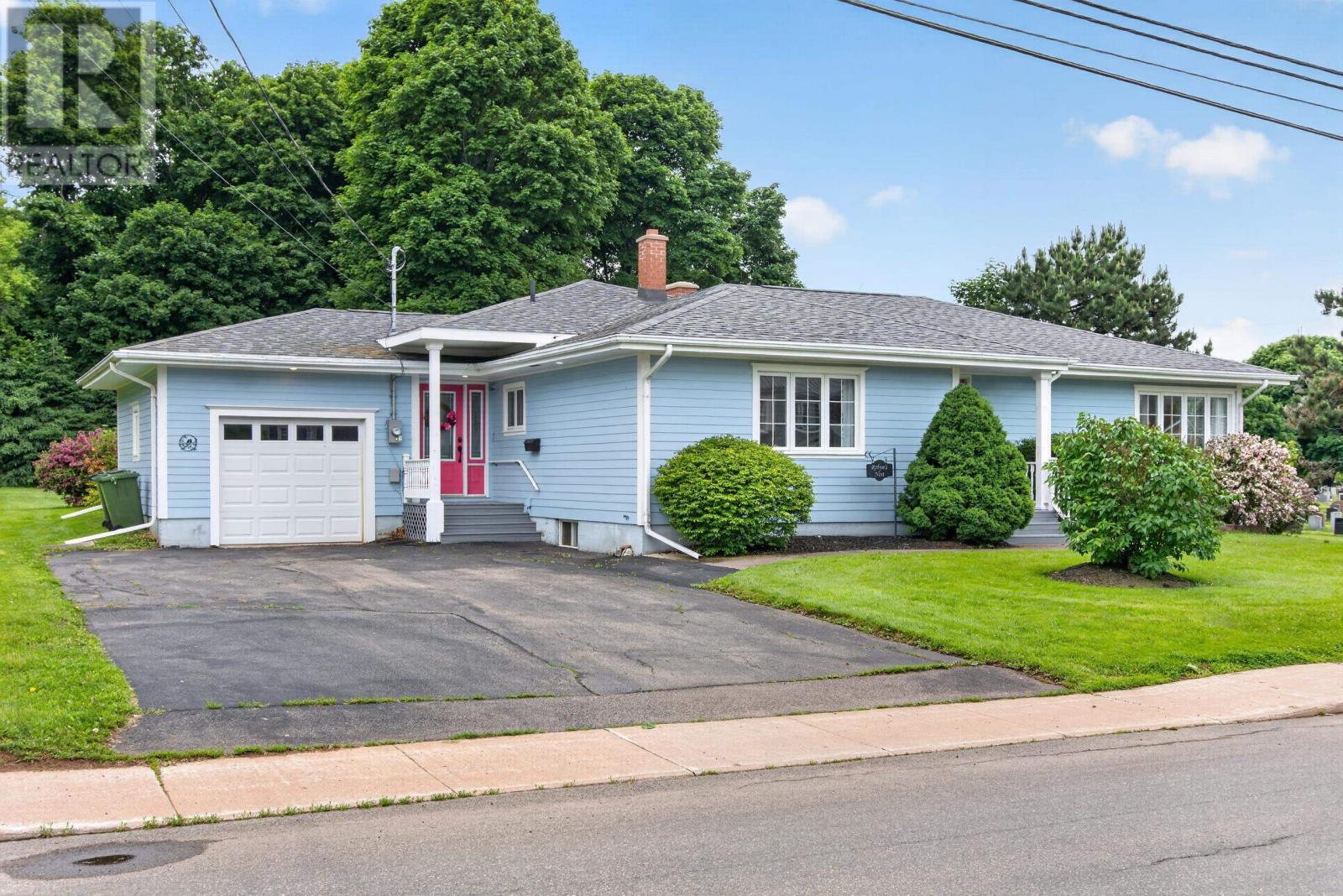 351 Maple Avenue, Summerside, Prince Edward Island  C1N 2H5 - Photo 5 - 202615993