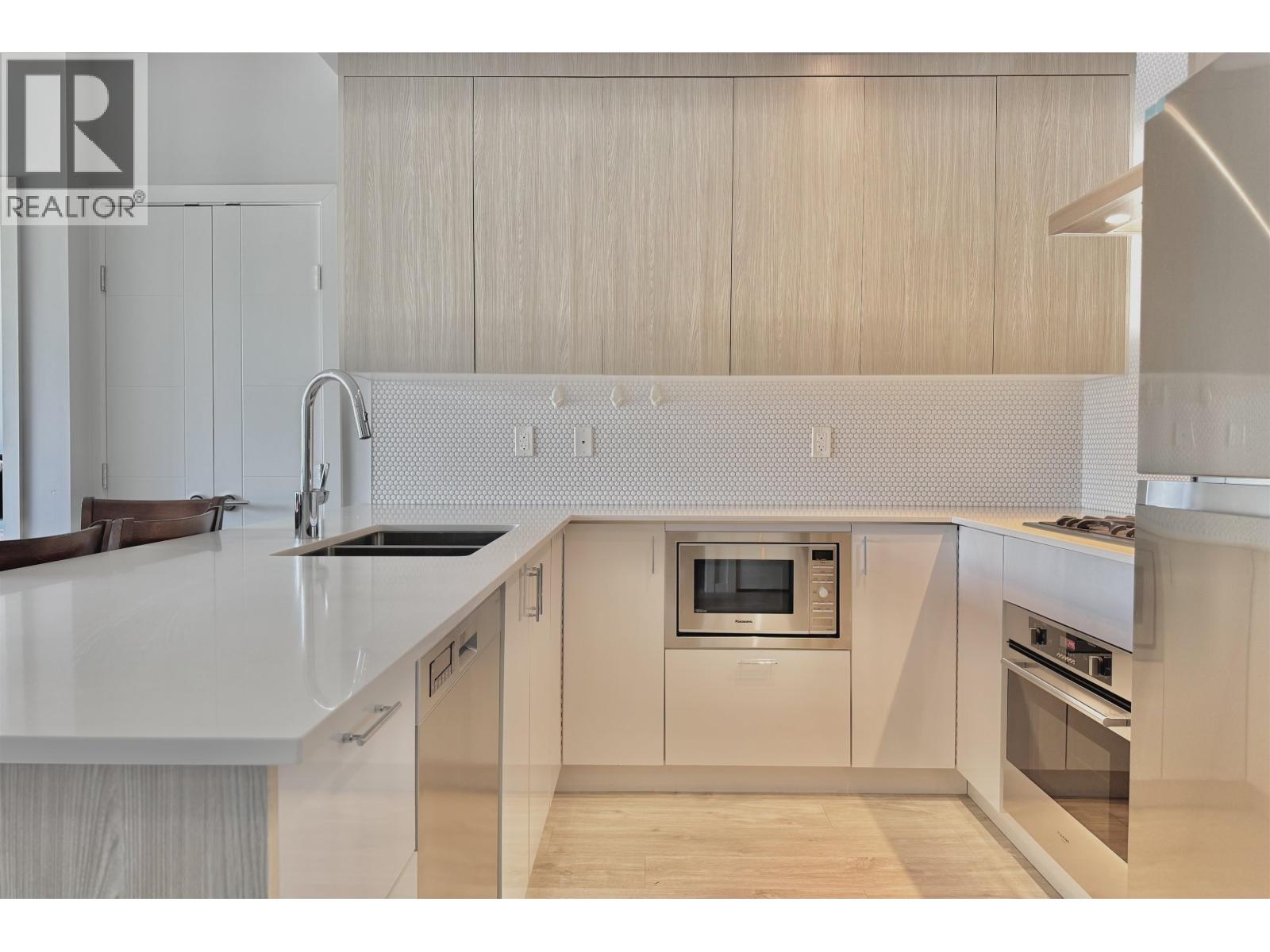 227 6283 Kingsway, Burnaby, British Columbia  V5J 0H3 - Photo 4 - R3140786