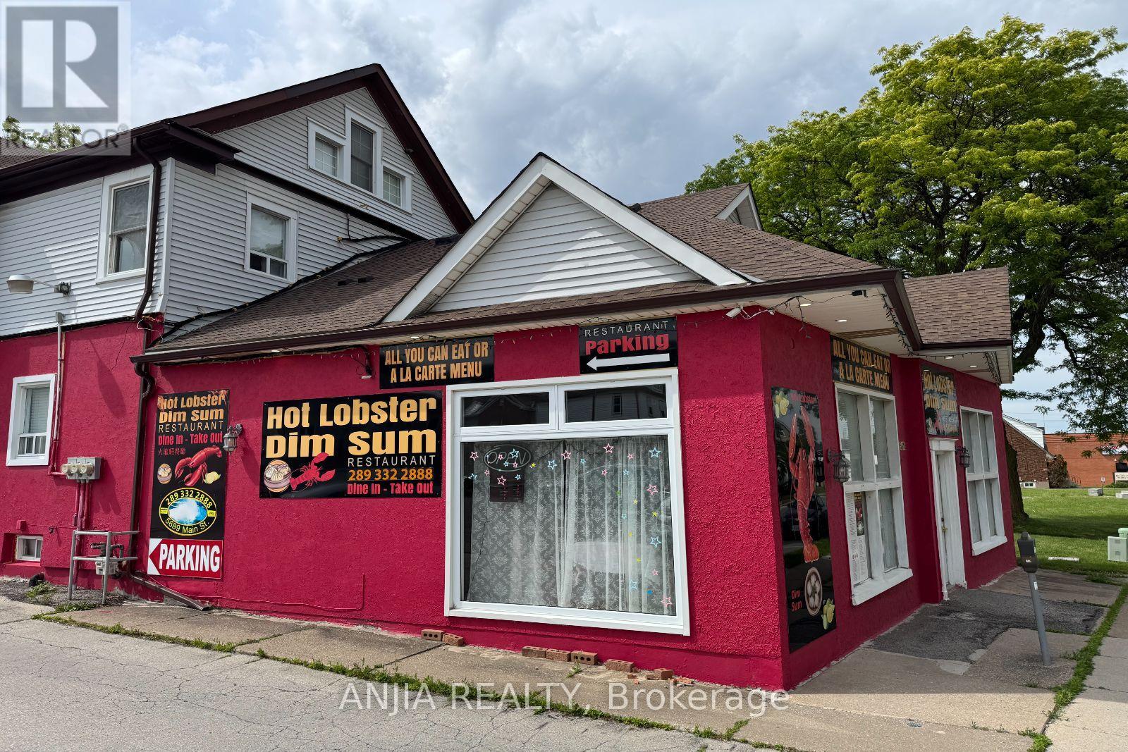 5689 Main Street, Niagara Falls, Ontario  L2G 5Z3 - Photo 2 - X13502100