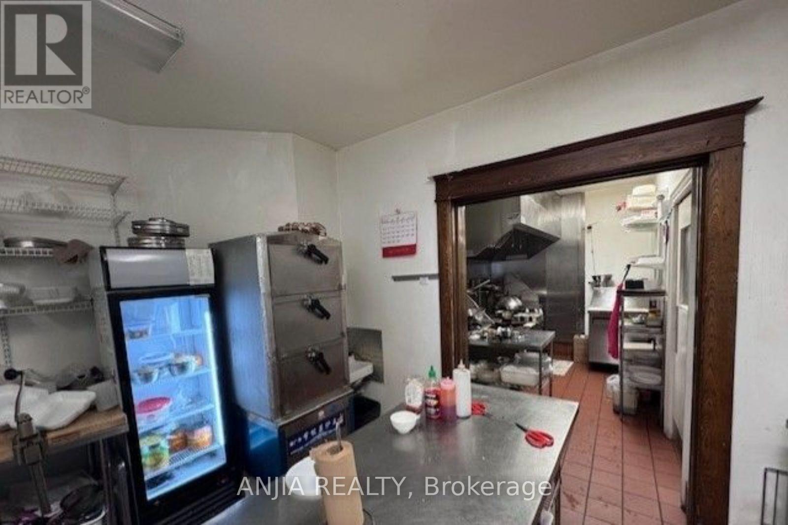 5689 Main Street, Niagara Falls, Ontario  L2G 5Z3 - Photo 9 - X13502100