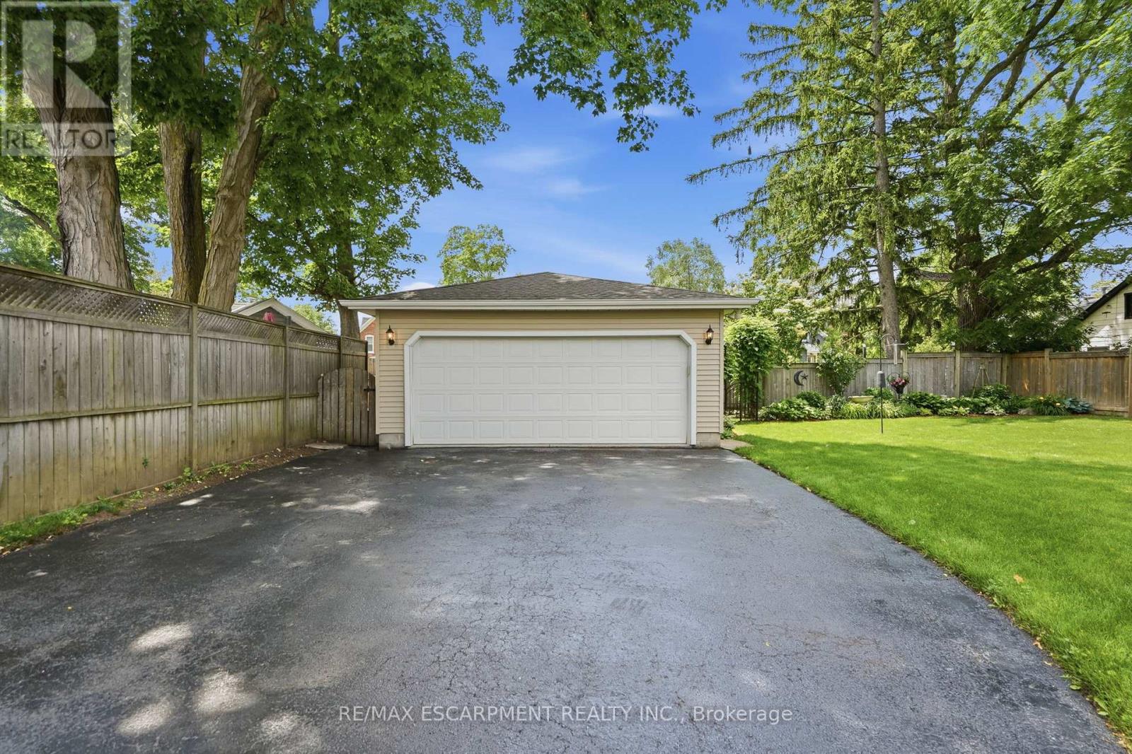 101 Victoria Street, Hamilton, Ontario  L9H 2C1 - Photo 28 - X13502192