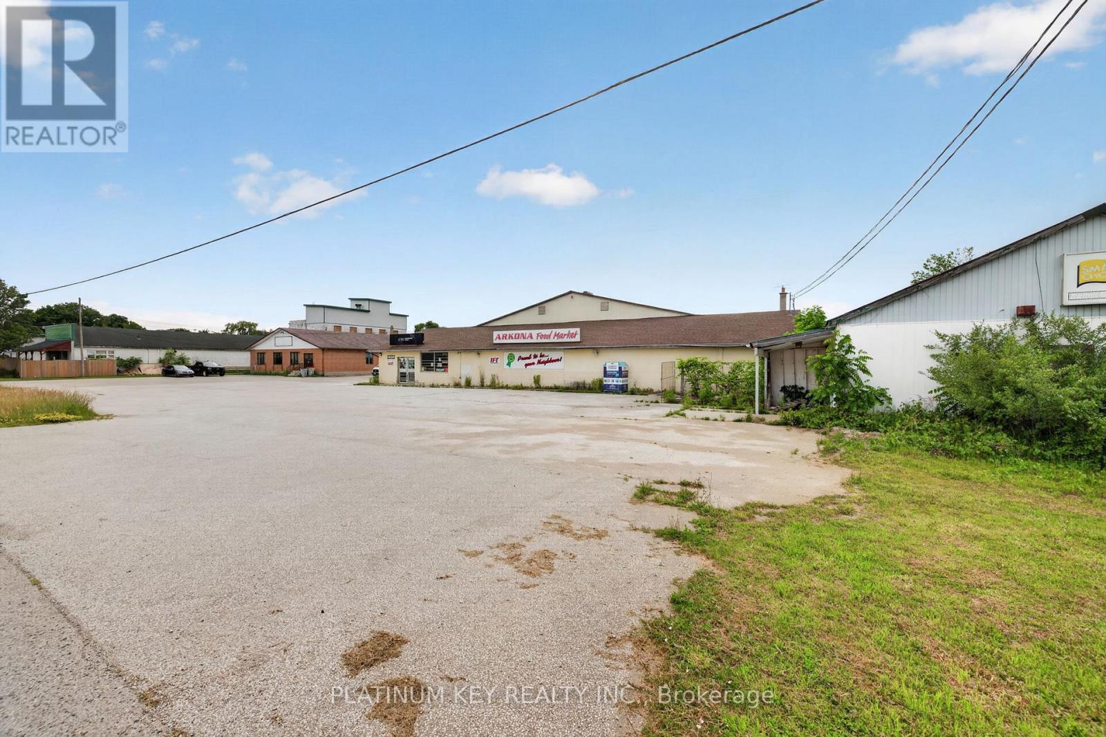 7291 Arkona Road, Lambton Shores, Ontario  N0M 1B0 - Photo 11 - X13502272