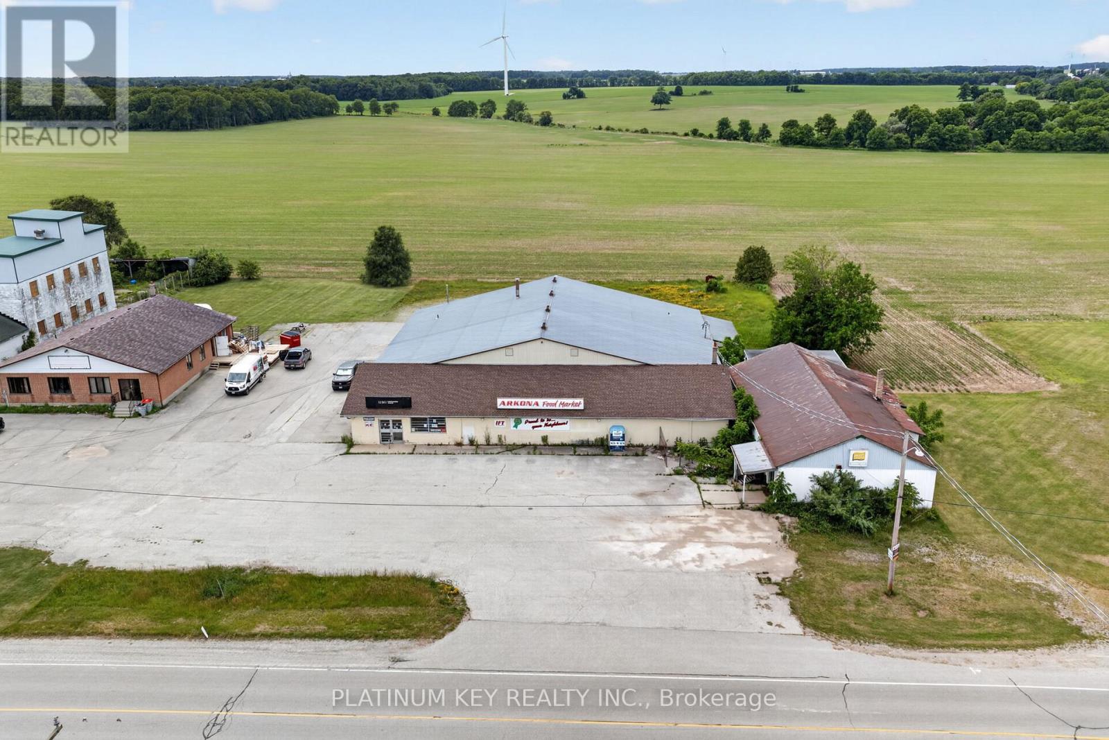7291 Arkona Road, Lambton Shores, Ontario  N0M 1B0 - Photo 13 - X13502272