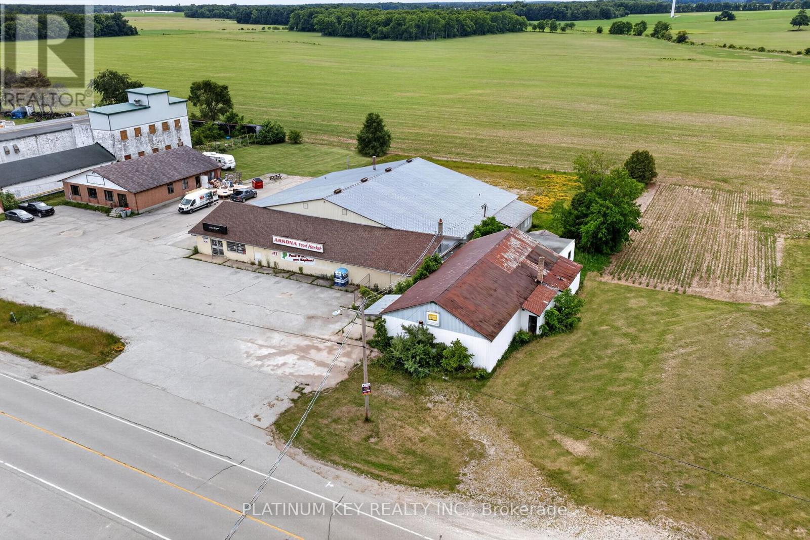 7291 Arkona Road, Lambton Shores, Ontario  N0M 1B0 - Photo 14 - X13502272