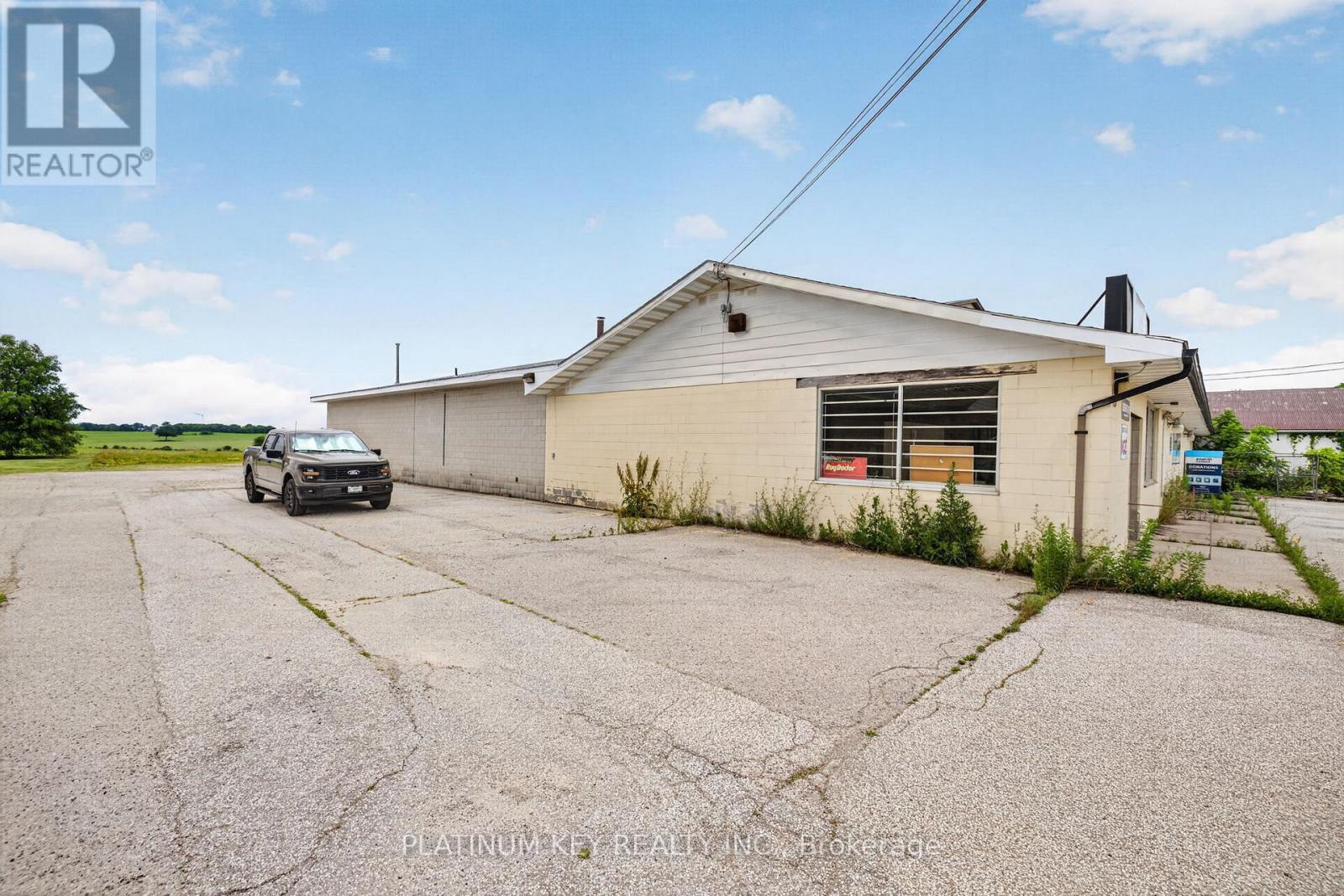 7291 Arkona Road, Lambton Shores, Ontario  N0M 1B0 - Photo 5 - X13502272