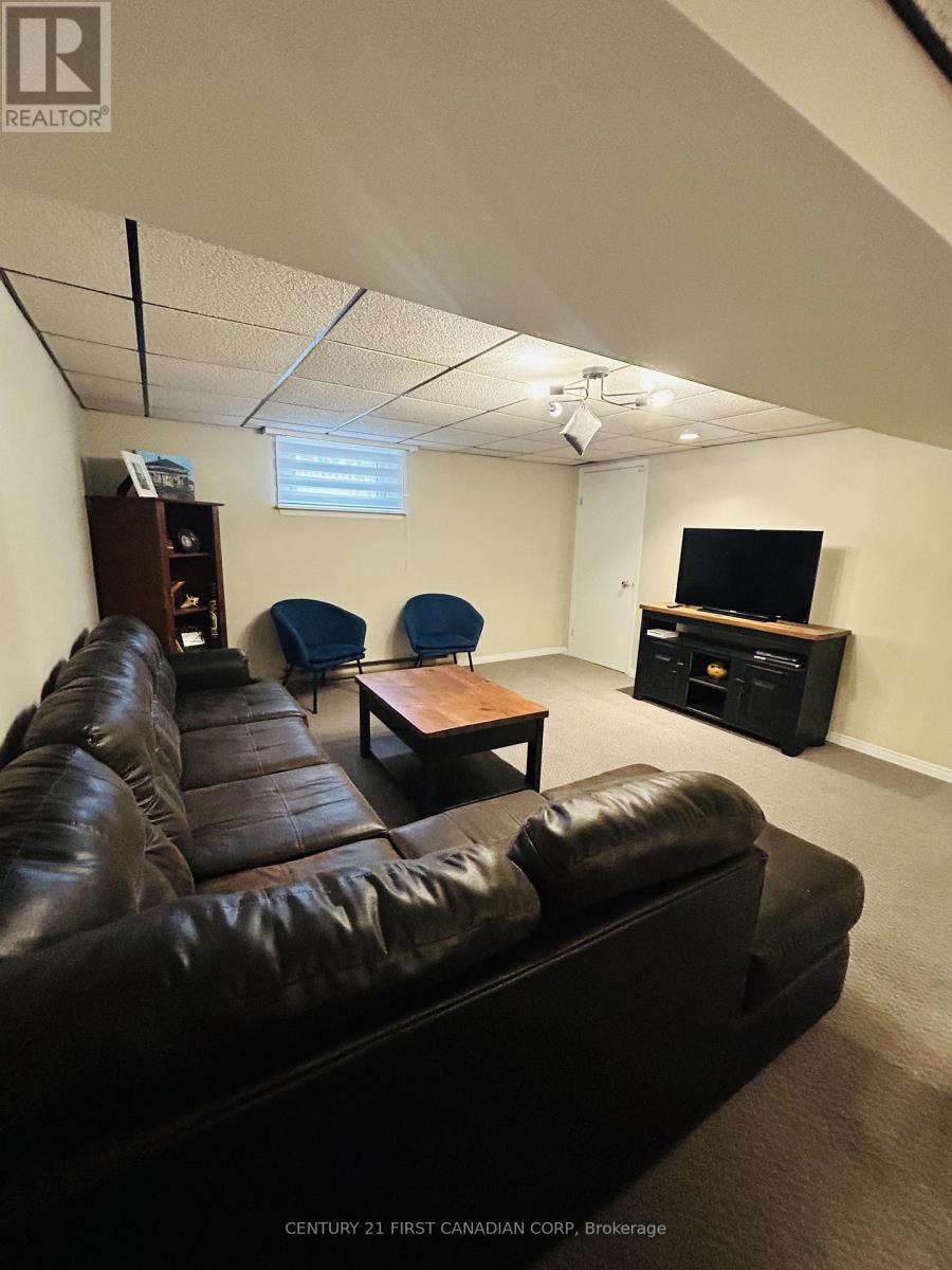 121 Wellington Street W, South Huron, Ontario  N0M 1S2 - Photo 26 - X13502414