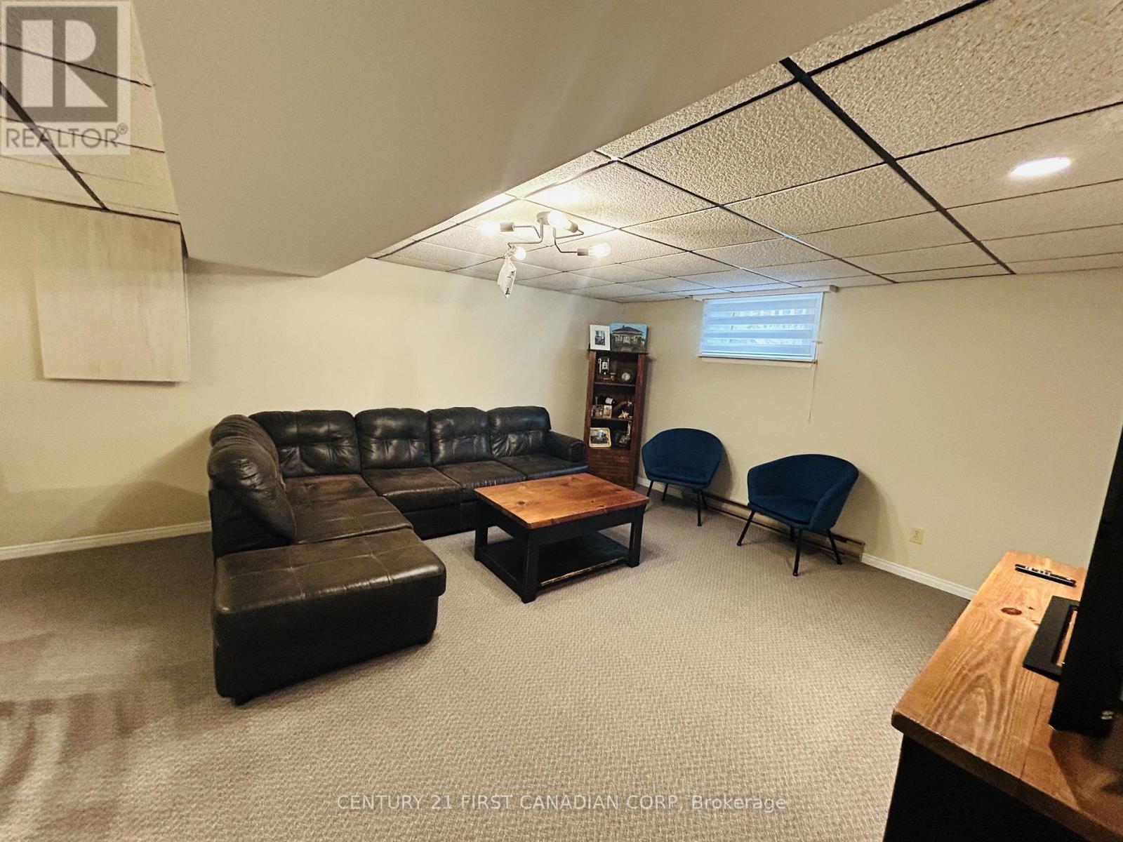 121 Wellington Street W, South Huron, Ontario  N0M 1S2 - Photo 29 - X13502414