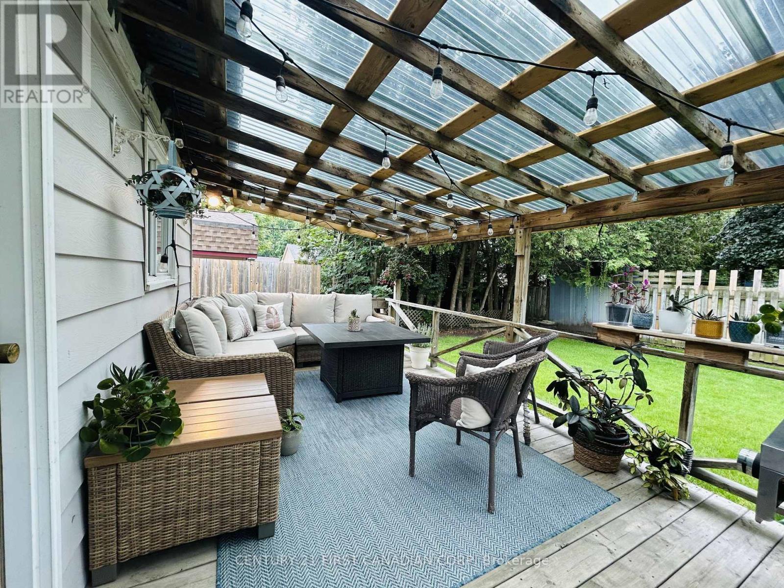 121 Wellington Street W, South Huron, Ontario  N0M 1S2 - Photo 8 - X13502414