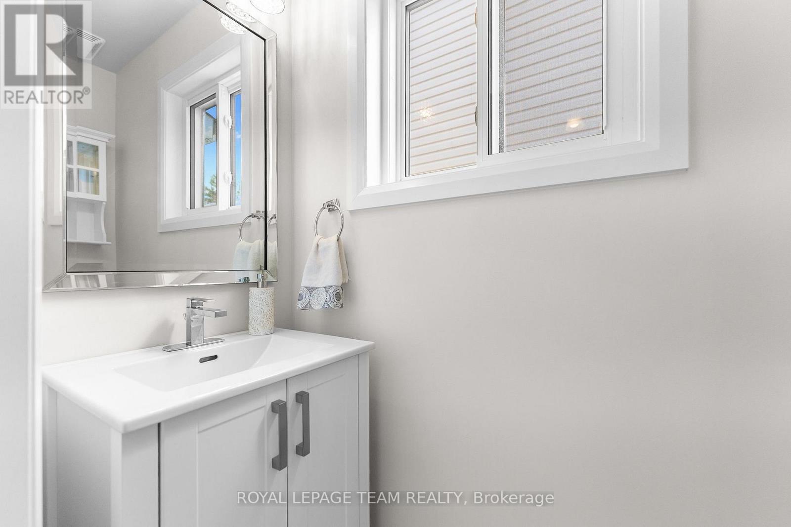 14 Newcastle Avenue, Ottawa, Ontario  K2K 3B4 - Photo 9 - X13502324