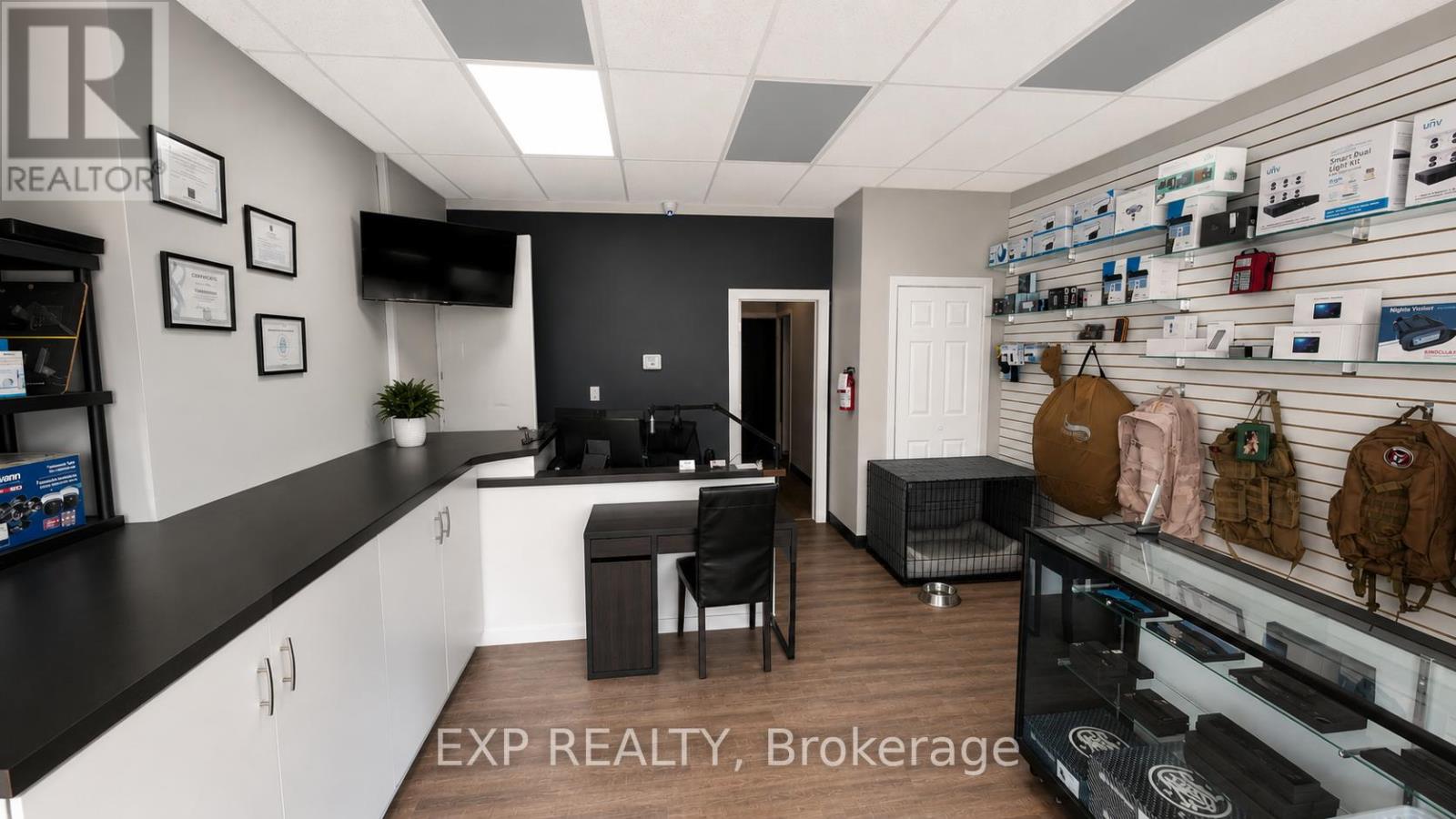 Unit 1 - 206 Jarvis Street, Fort Erie, Ontario  L2A 2S5 - Photo 2 - X13502226