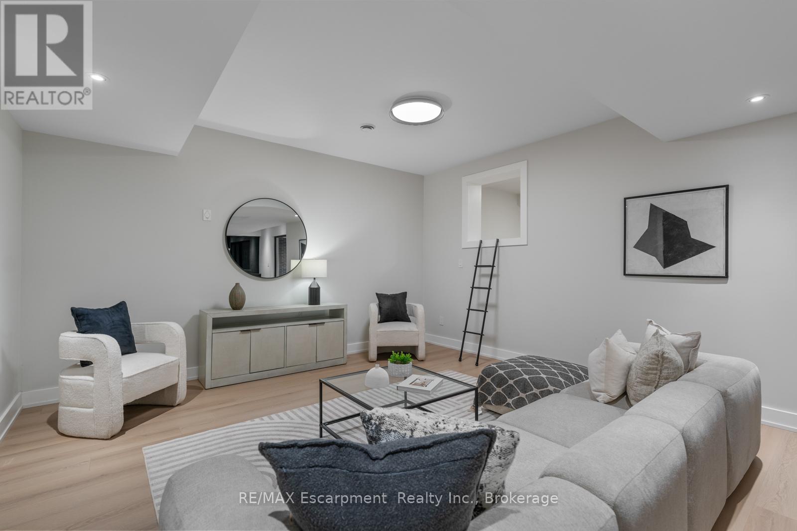 298 Strathcona Drive, Burlington, Ontario  L7L 2E1 - Photo 43 - W13502246