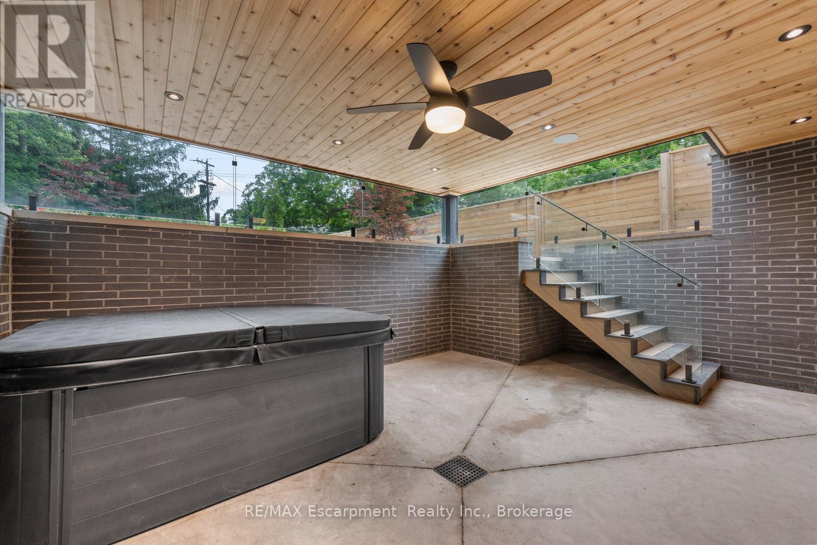 298 Strathcona Drive, Burlington, Ontario  L7L 2E1 - Photo 45 - W13502246