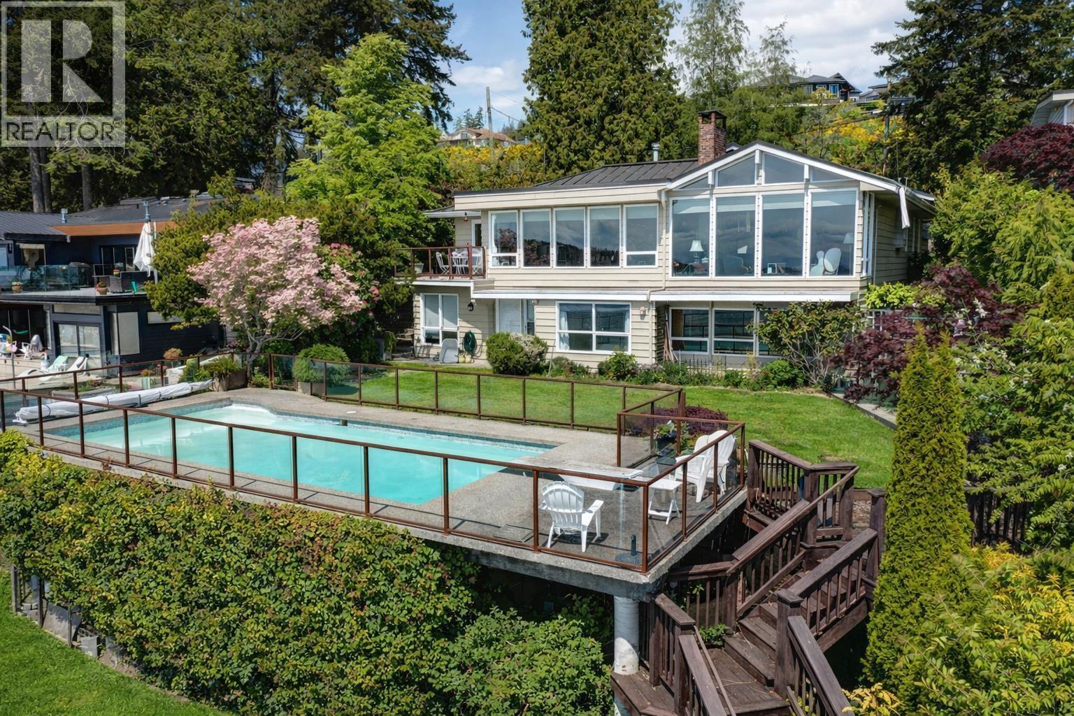 5951 Sunshine Coast Highway, Sechelt, British Columbia  V0N 3A7 - Photo 2 - R3099515