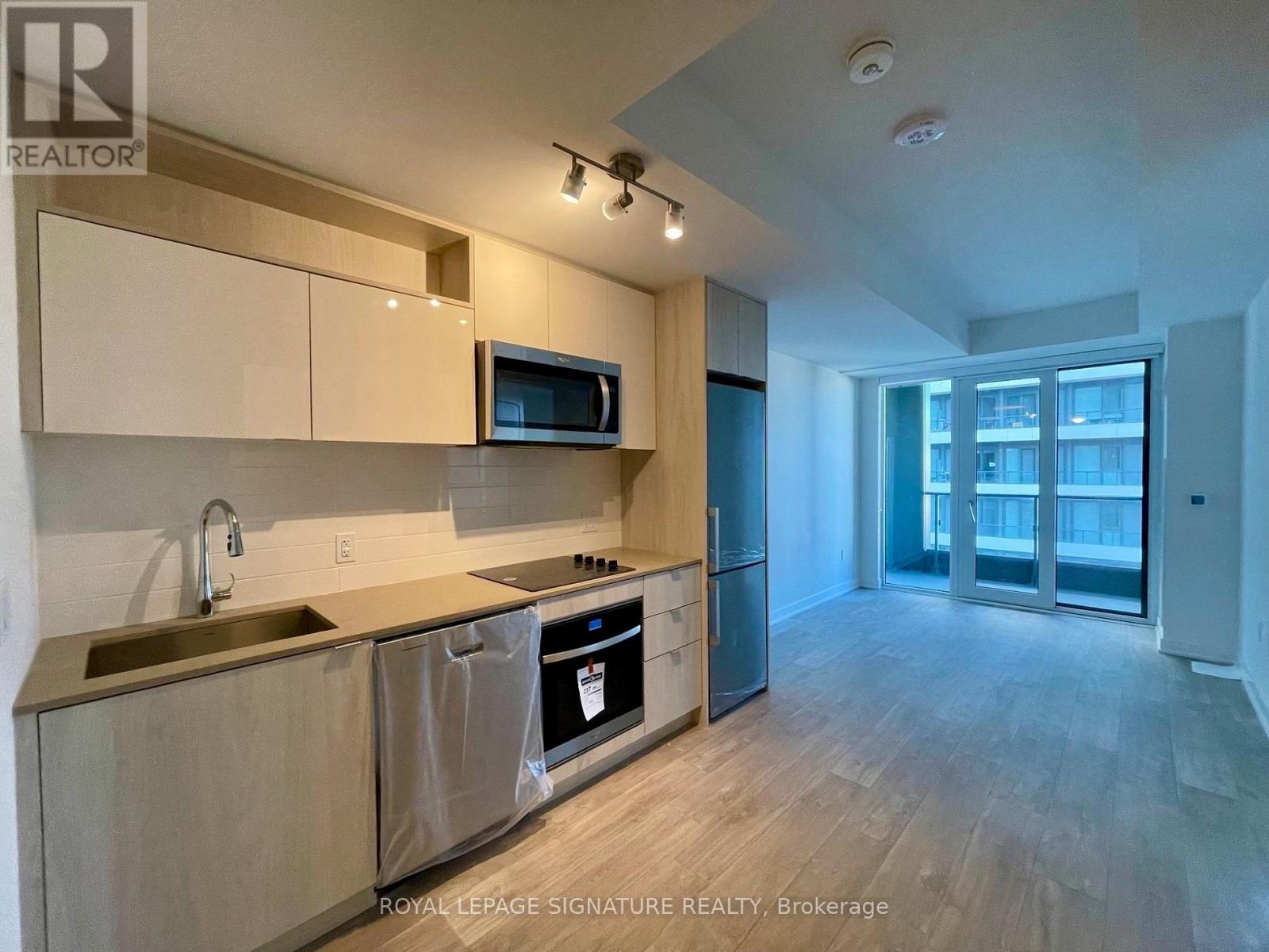 2225 - 135 LOWER SHERBOURNE STREET, Toronto, Ontario
