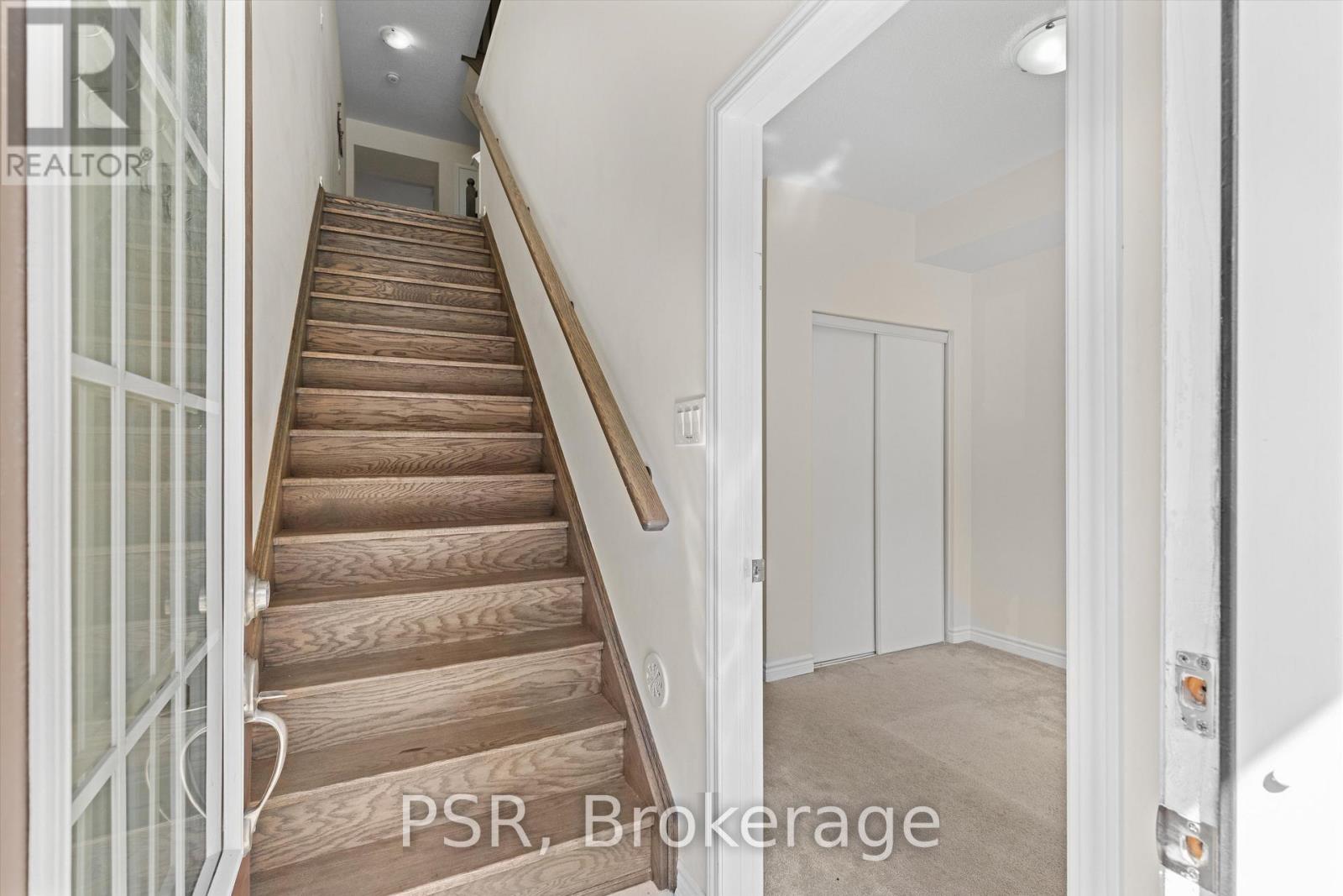50 Jolly Way, Toronto, Ontario  M1P 0E2 - Photo 4 - E13502402