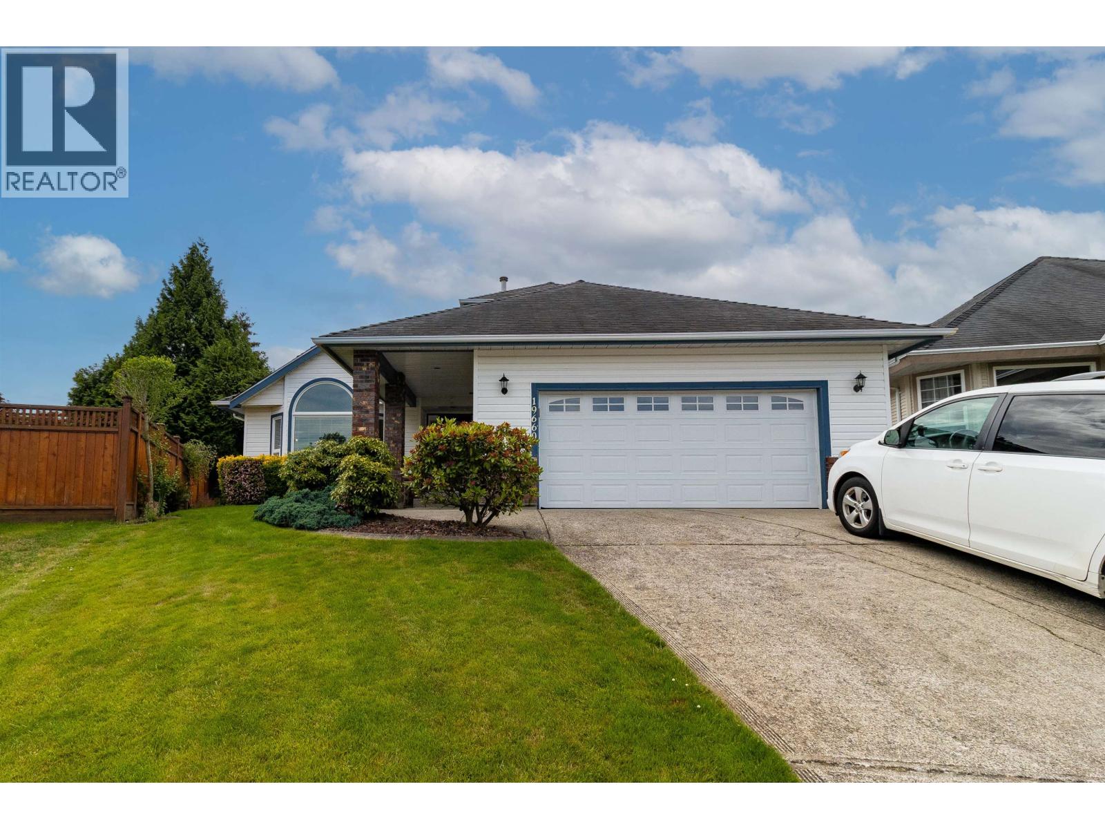 19660 Cedar Lane, Pitt Meadows, British Columbia  V3Y 2E4 - Photo 2 - R3140132