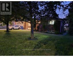 92 BOND CRESCENT, Richmond Hill, Ontario