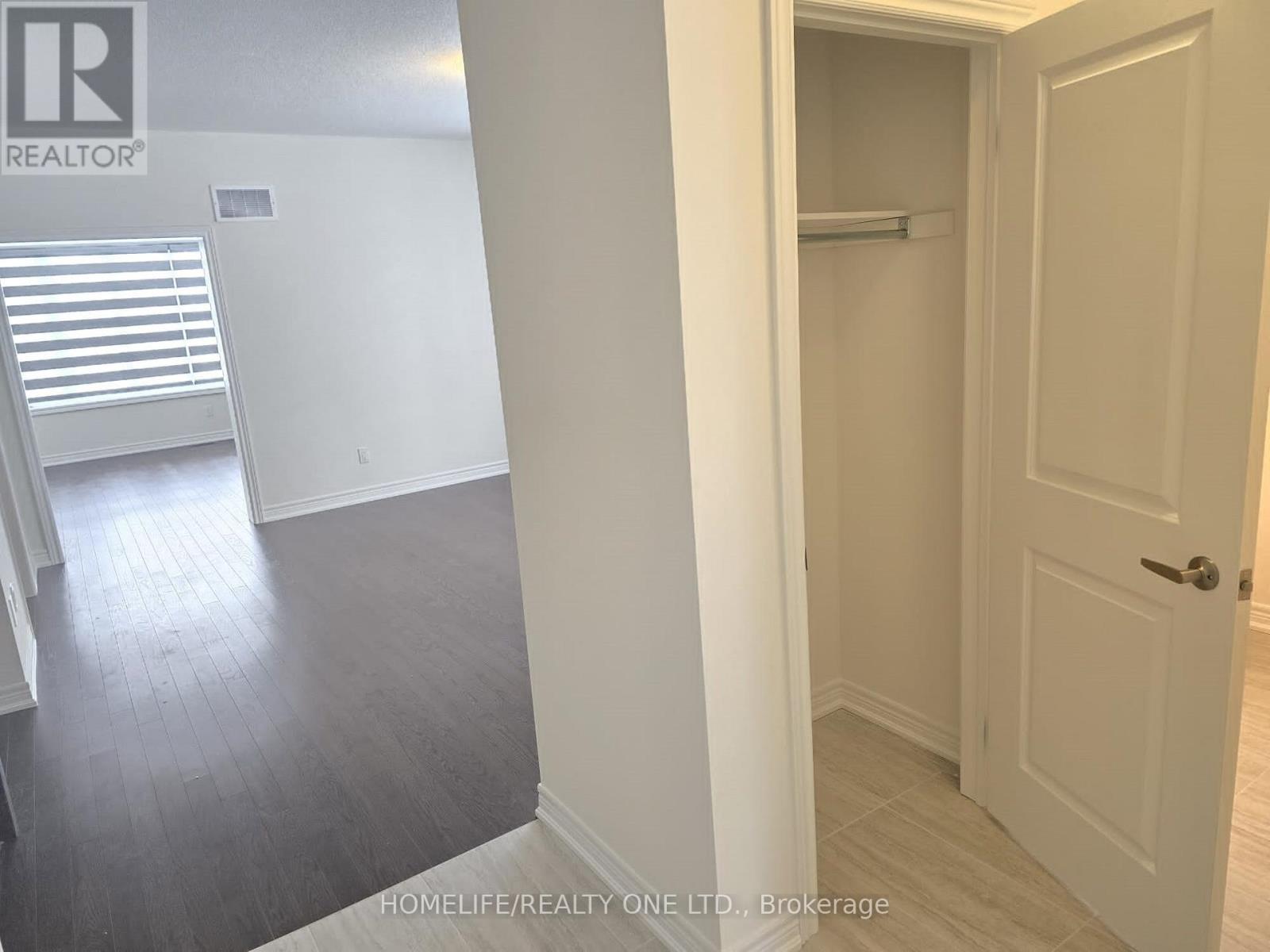 1493 Davis Loop S, Innisfil (Lefroy), Ontario  L0L 1W0 - Photo 6 - N13502300