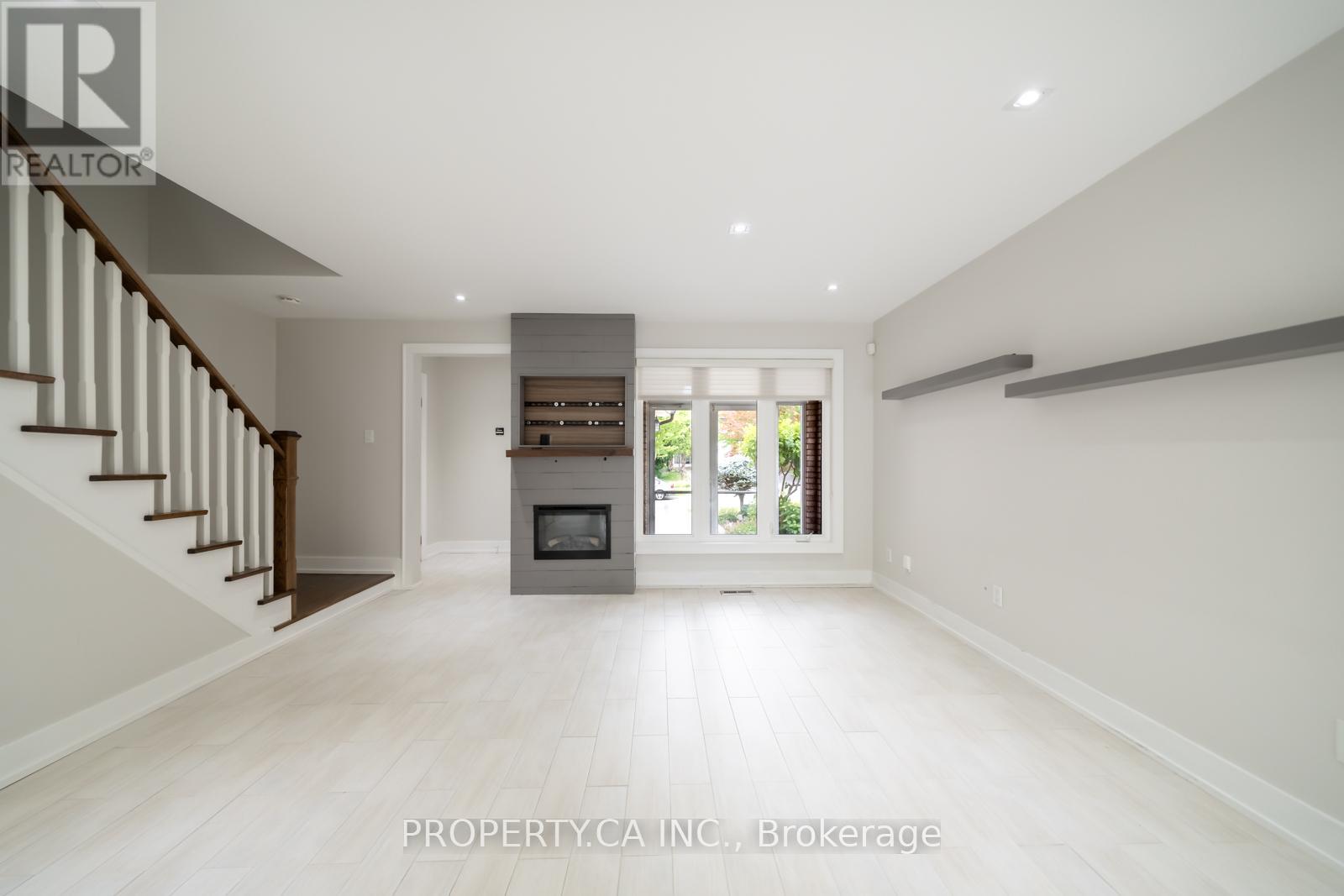 27 Boyne Highlands Court, Vaughan, Ontario  L4K 1K4 - Photo 4 - N13502334