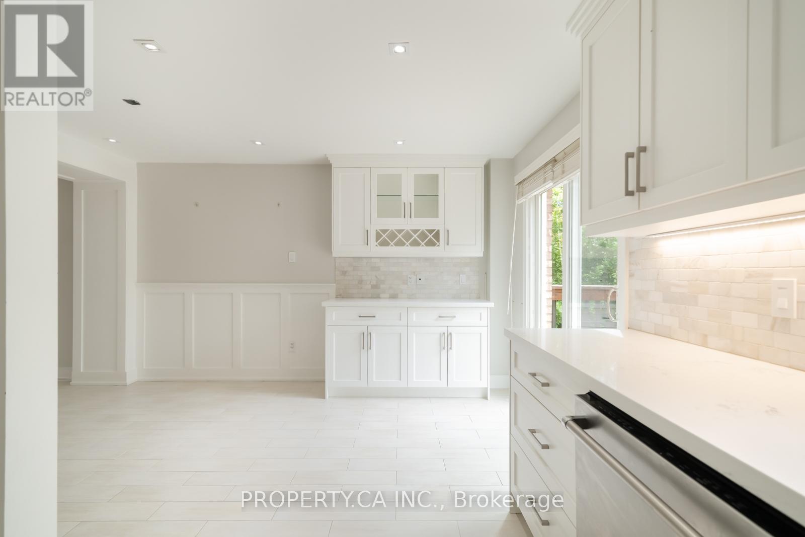 27 Boyne Highlands Court, Vaughan, Ontario  L4K 1K4 - Photo 9 - N13502334