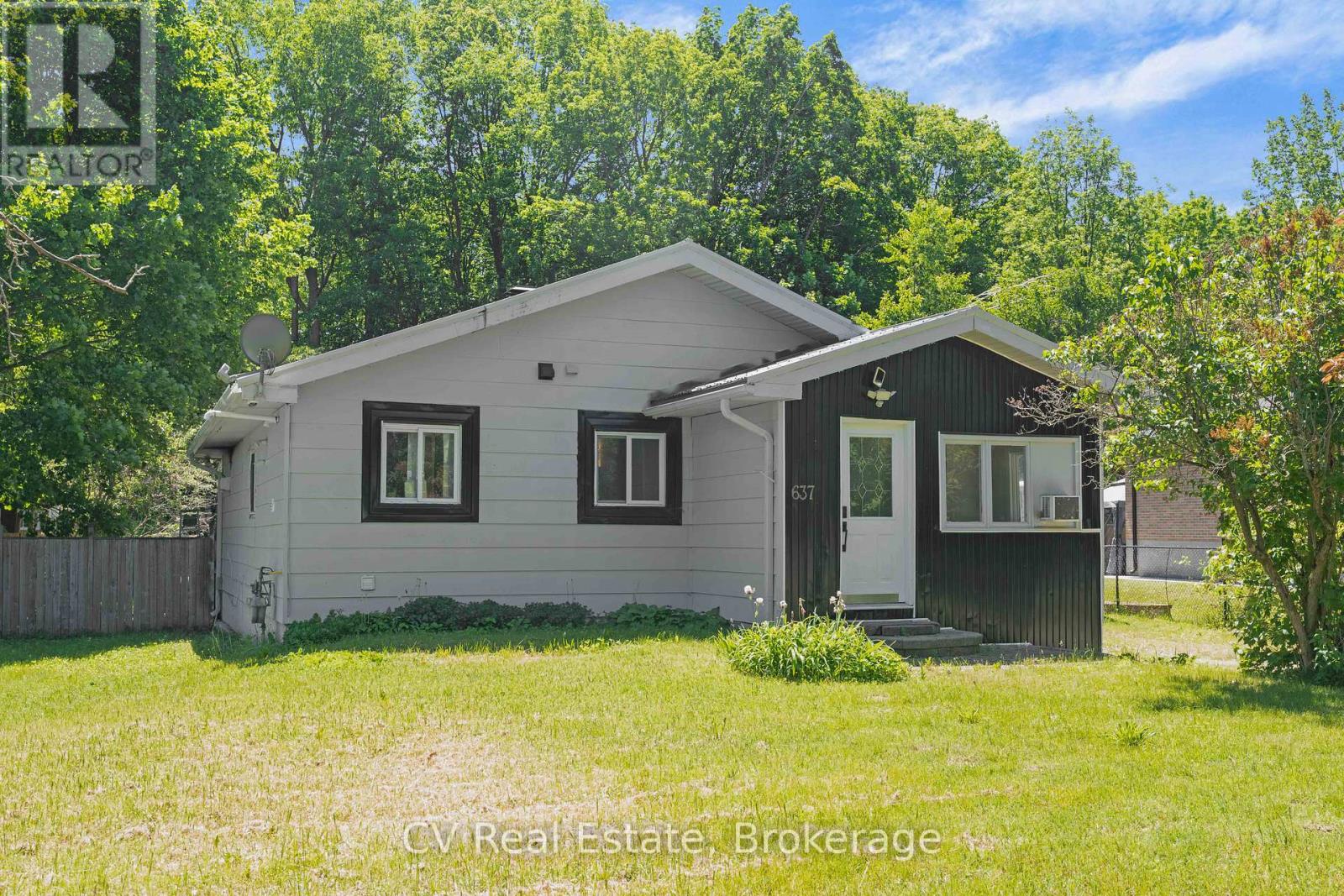 637 PINEGROVE AVENUE, Innisfil, Ontario
