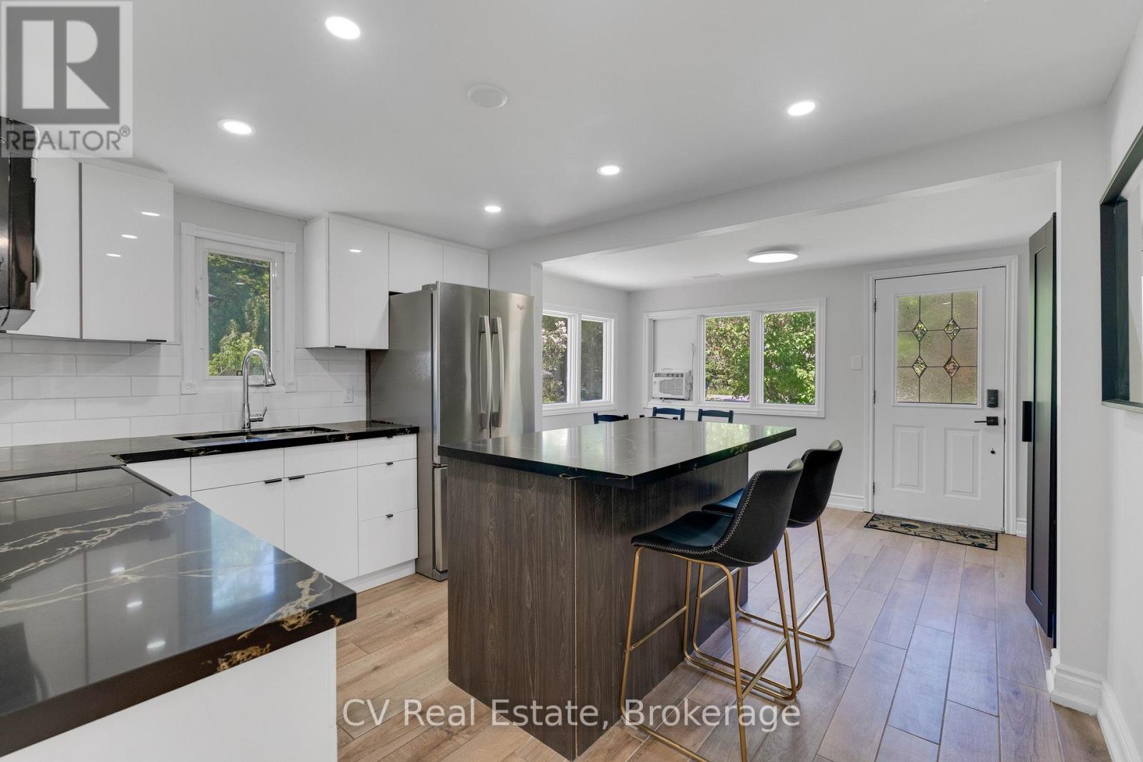 637 Pinegrove Avenue, Innisfil, Ontario  L9S 2K4 - Photo 11 - N13502400