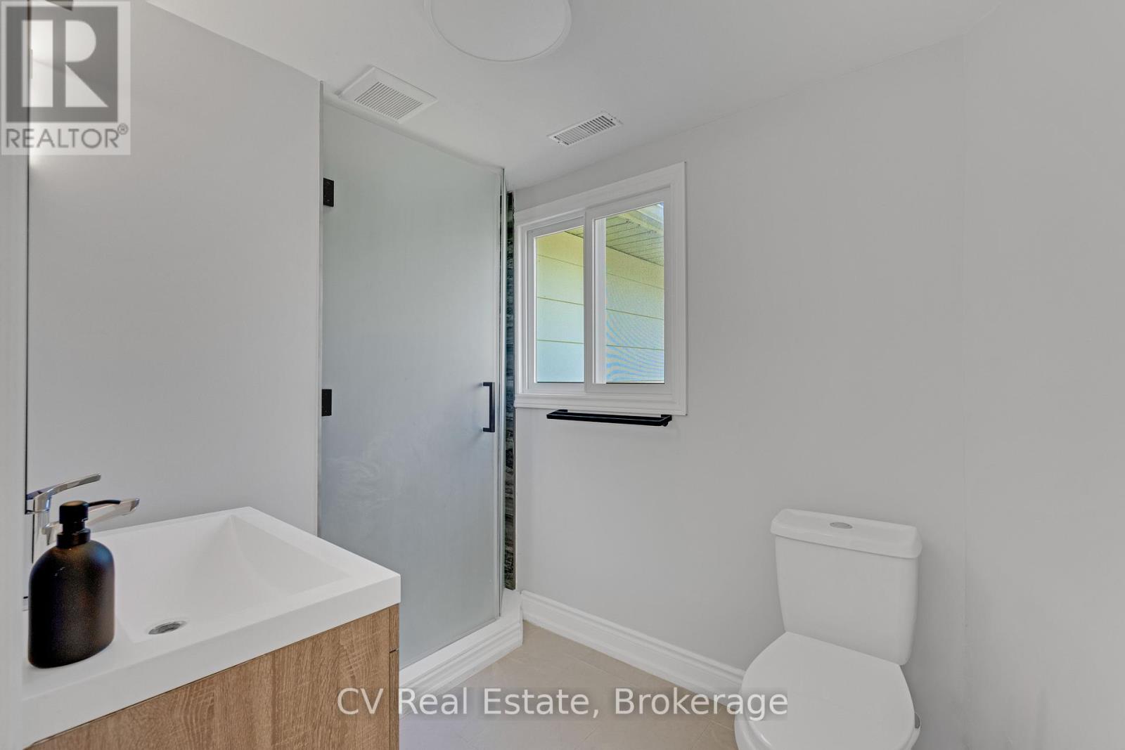 637 Pinegrove Avenue, Innisfil, Ontario  L9S 2K4 - Photo 19 - N13502400
