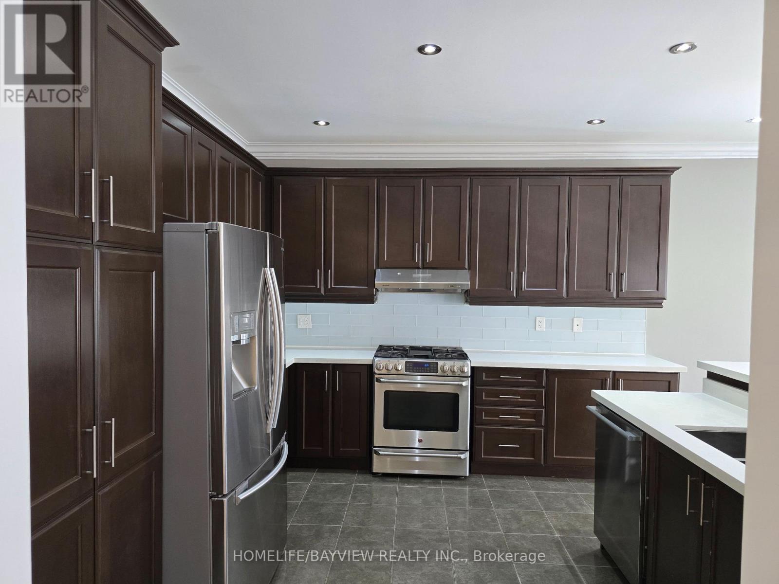 116 Sequin Drive, Richmond Hill, Ontario  L4E 0L8 - Photo 11 - N13502440