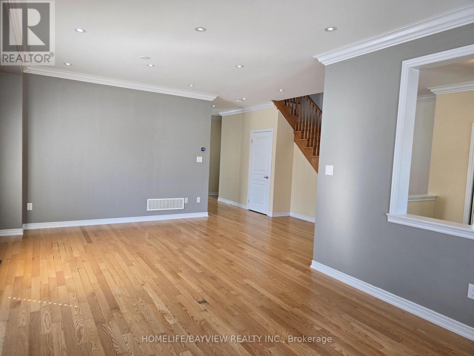 116 Sequin Drive, Richmond Hill, Ontario  L4E 0L8 - Photo 5 - N13502440