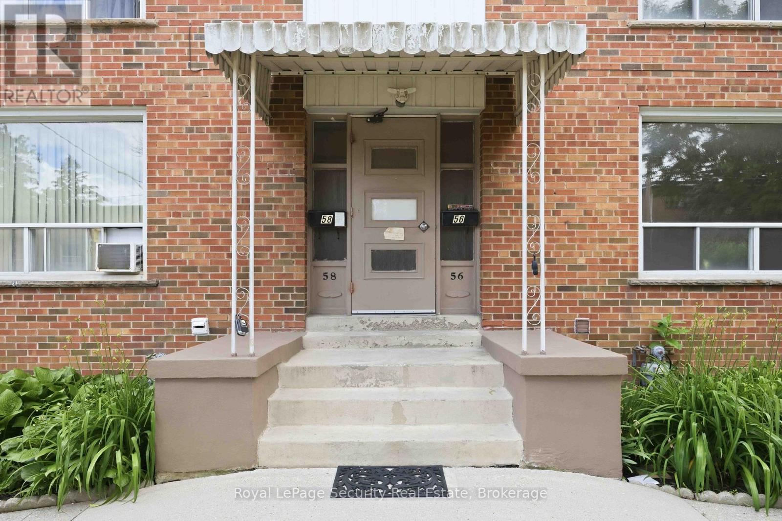 3 - 58 LEDUC DRIVE, Toronto, Ontario