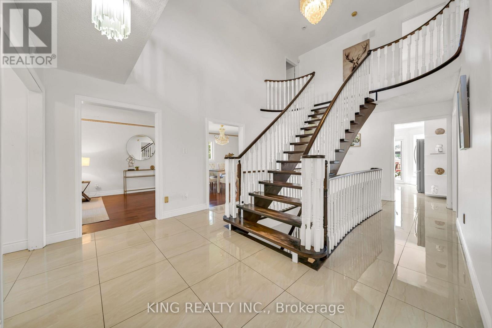 2606 Ambercroft Trail, Mississauga, Ontario  L5M 4K3 - Photo 12 - W13502398
