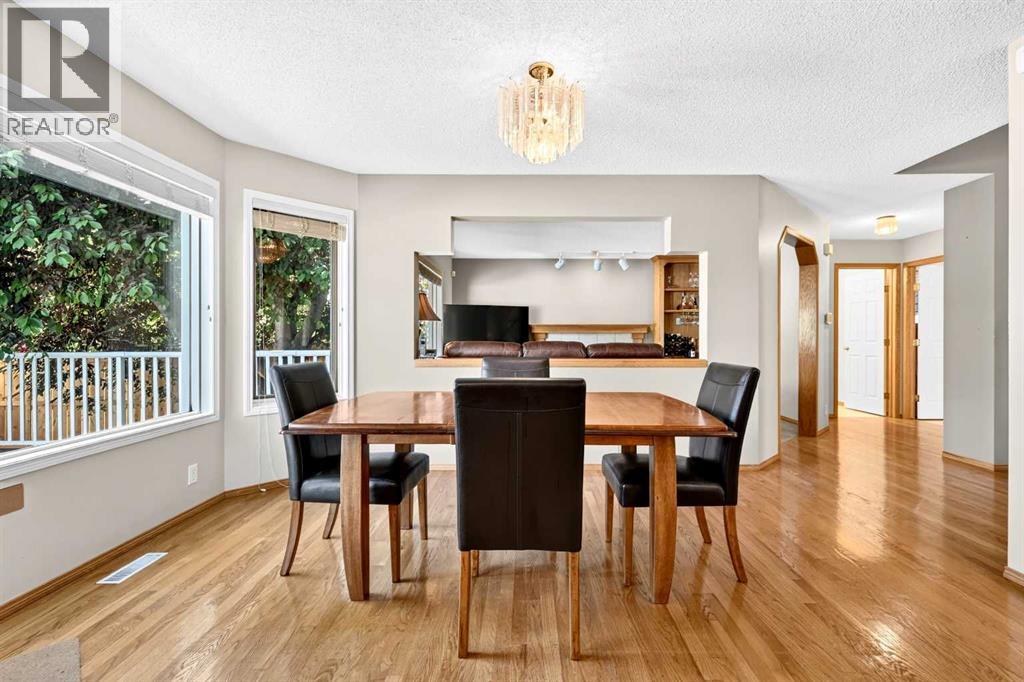 72 Douglas Park Boulevard Se, Calgary, Alberta  T2Z 2K9 - Photo 3 - A2323620