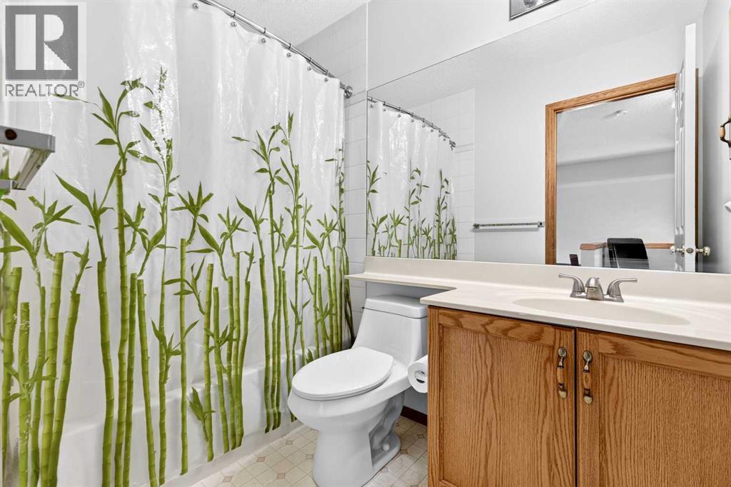 72 Douglas Park Boulevard Se, Calgary, Alberta  T2Z 2K9 - Photo 33 - A2323620