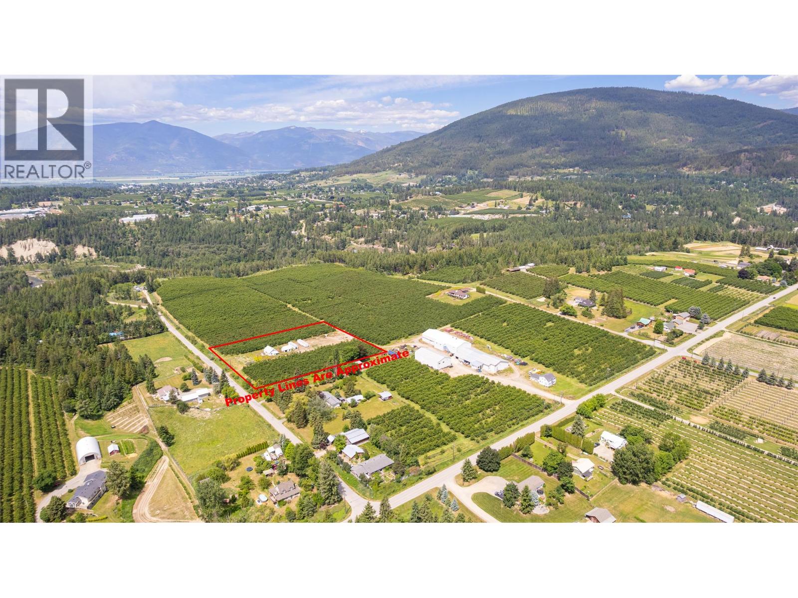 3938 46th Street, Canyon, British Columbia  V0B 1C1 - Photo 1 - 10390802