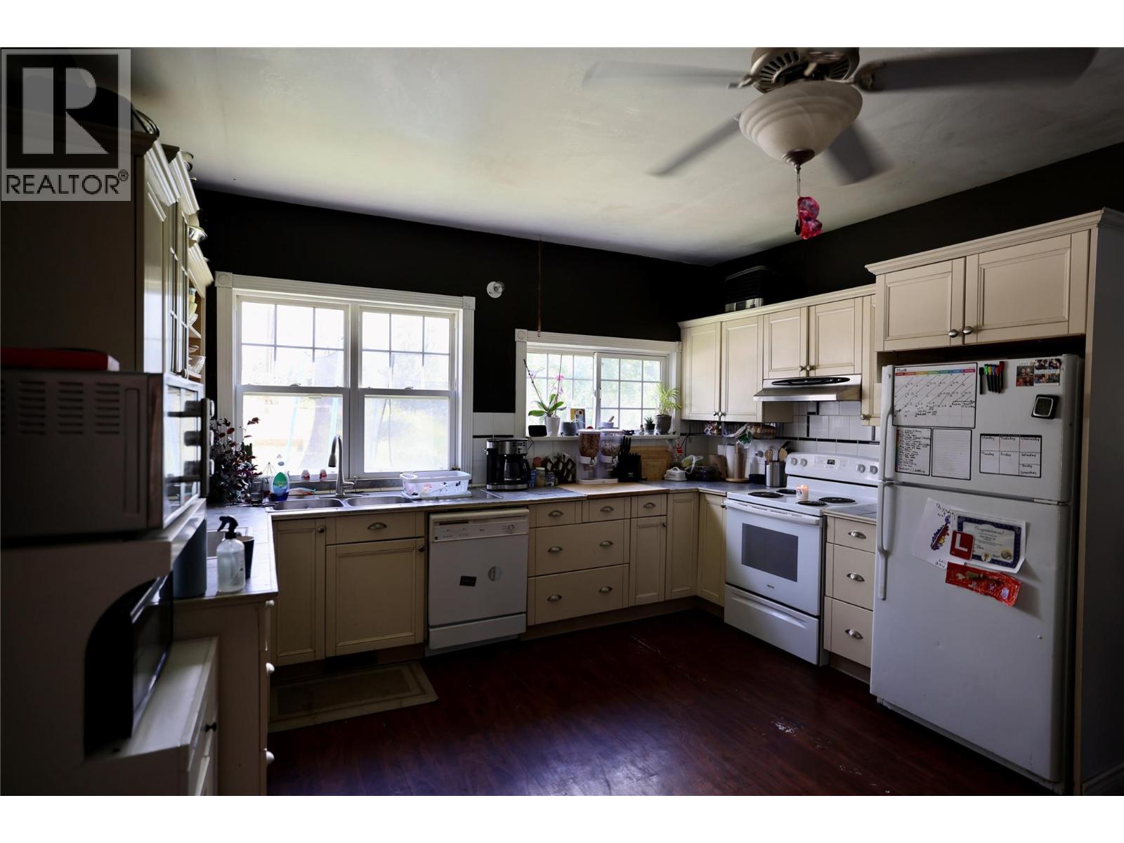 3692 46th Street, Canyon, British Columbia  V0B 1C1 - Photo 14 - 10390803