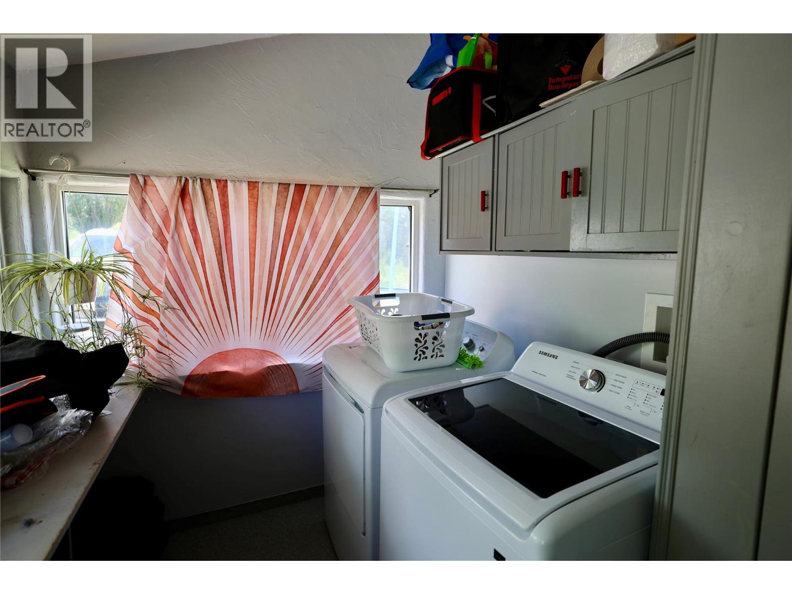 3692 46th Street, Canyon, British Columbia  V0B 1C1 - Photo 12 - 10390803