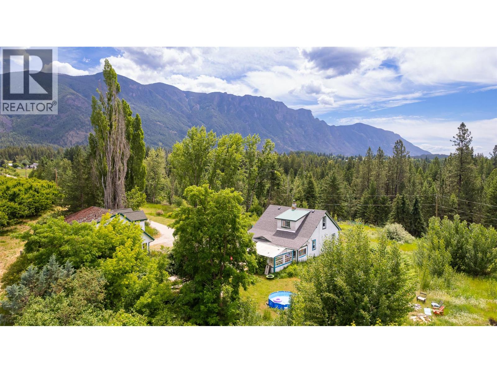 3692 46th Street, Canyon, British Columbia  V0B 1C1 - Photo 39 - 10390803