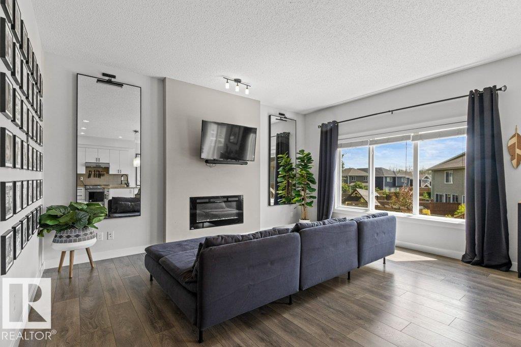 8023 Evans Cr NW, Edmonton, Alberta  T6M 0T7 - Photo 9 - E4496272