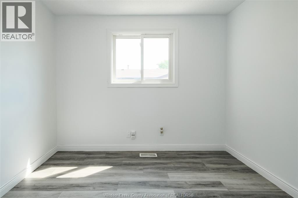 3309 Aurora Drive, Windsor, Ontario  N8R 1Y9 - Photo 9 - 26015467