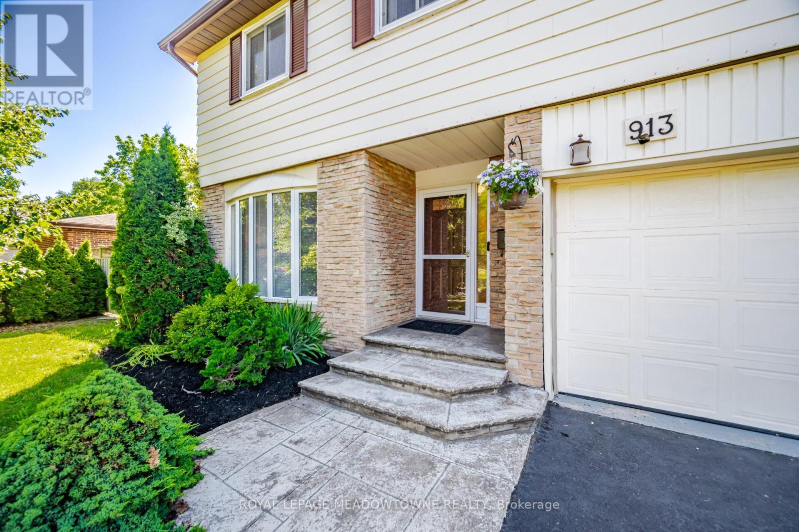 913 Maple Avenue, Milton, Ontario  L9T 3X6 - Photo 4 - W13502530