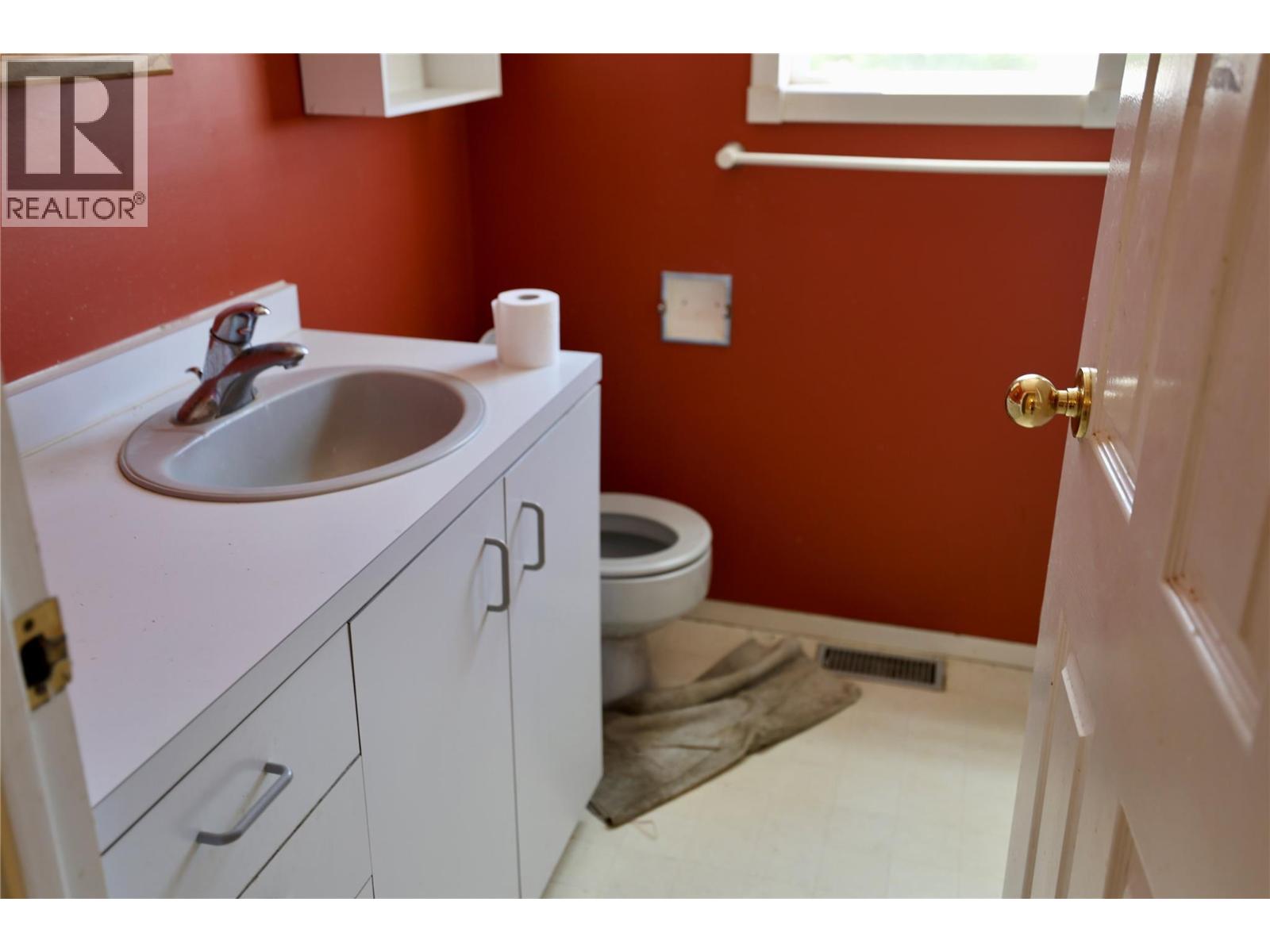 4733 Canyon-Lister Road, Canyon, British Columbia  V0B 1C1 - Photo 38 - 10390589