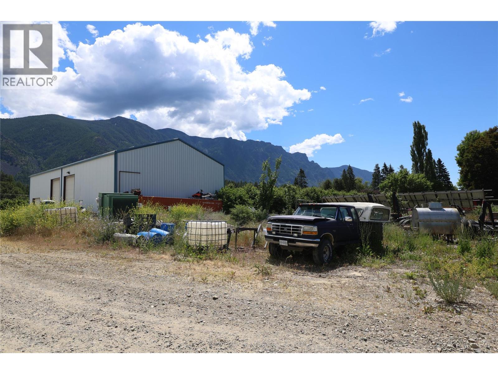 4733 Canyon-Lister Road, Canyon, British Columbia  V0B 1C1 - Photo 12 - 10390589