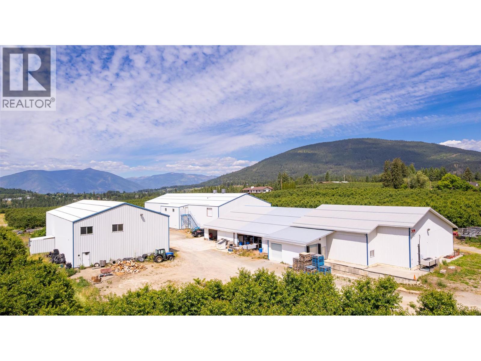 4733 Canyon-Lister Road, Canyon, British Columbia  V0B 1C1 - Photo 1 - 10390589