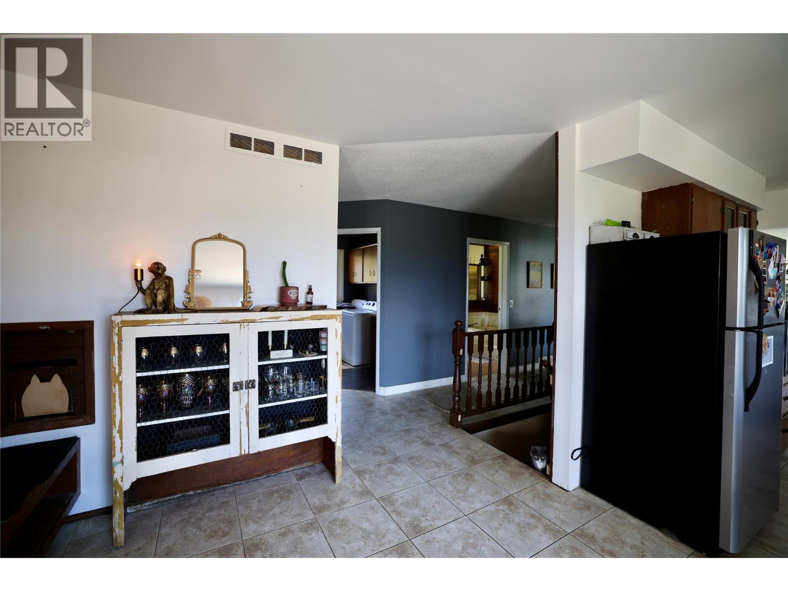 3851 Canyon-Lister Road, Canyon, British Columbia  V0B 1C1 - Photo 8 - 10390801