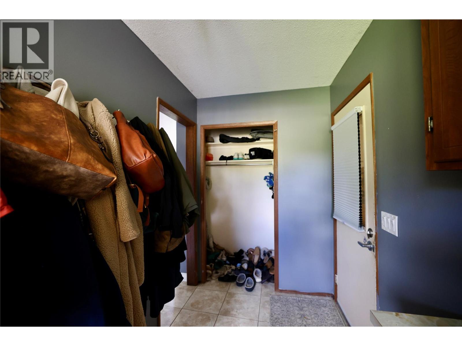 3851 Canyon-Lister Road, Canyon, British Columbia  V0B 1C1 - Photo 18 - 10390801