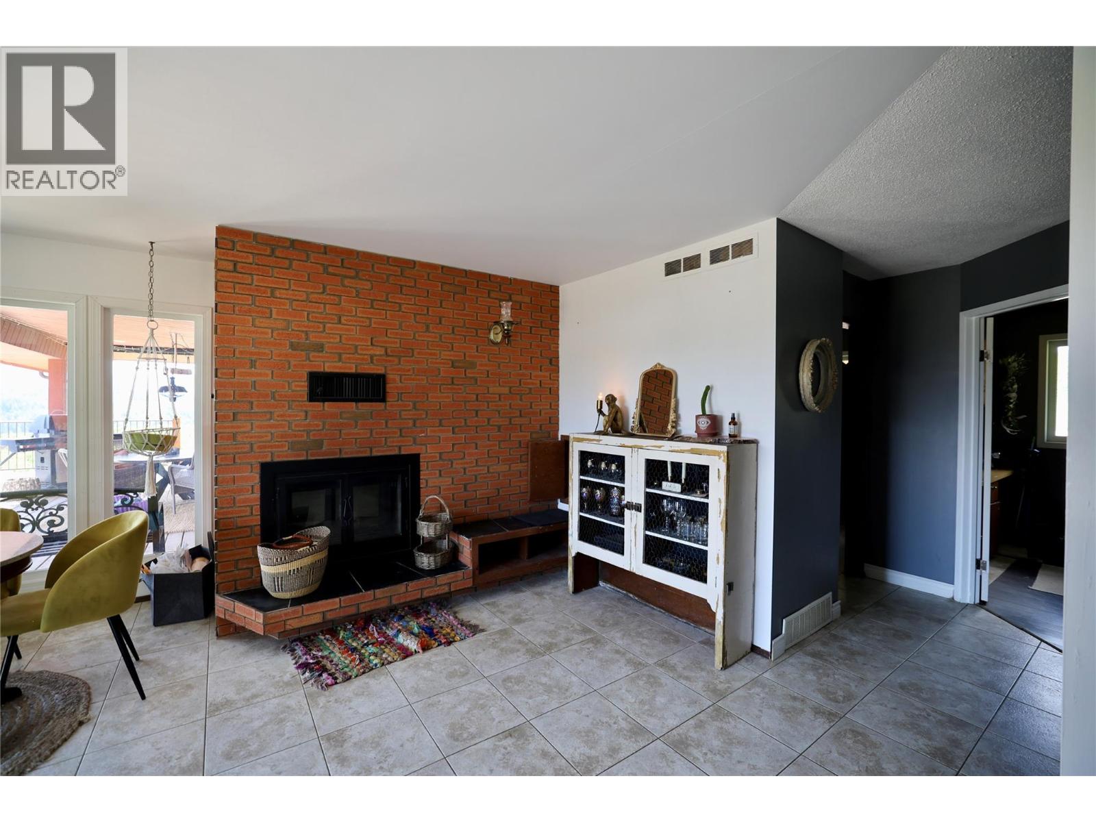 3851 Canyon-Lister Road, Canyon, British Columbia  V0B 1C1 - Photo 7 - 10390801