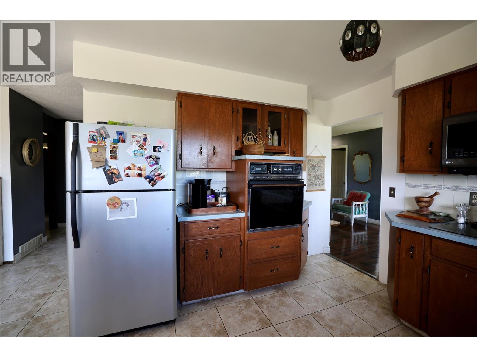 3851 Canyon-Lister Road, Canyon, British Columbia  V0B 1C1 - Photo 9 - 10390801