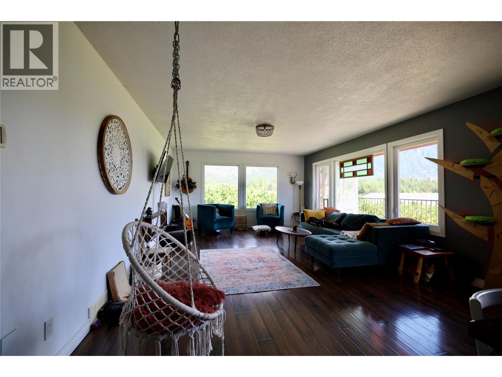 3851 Canyon-Lister Road, Canyon, British Columbia  V0B 1C1 - Photo 11 - 10390801