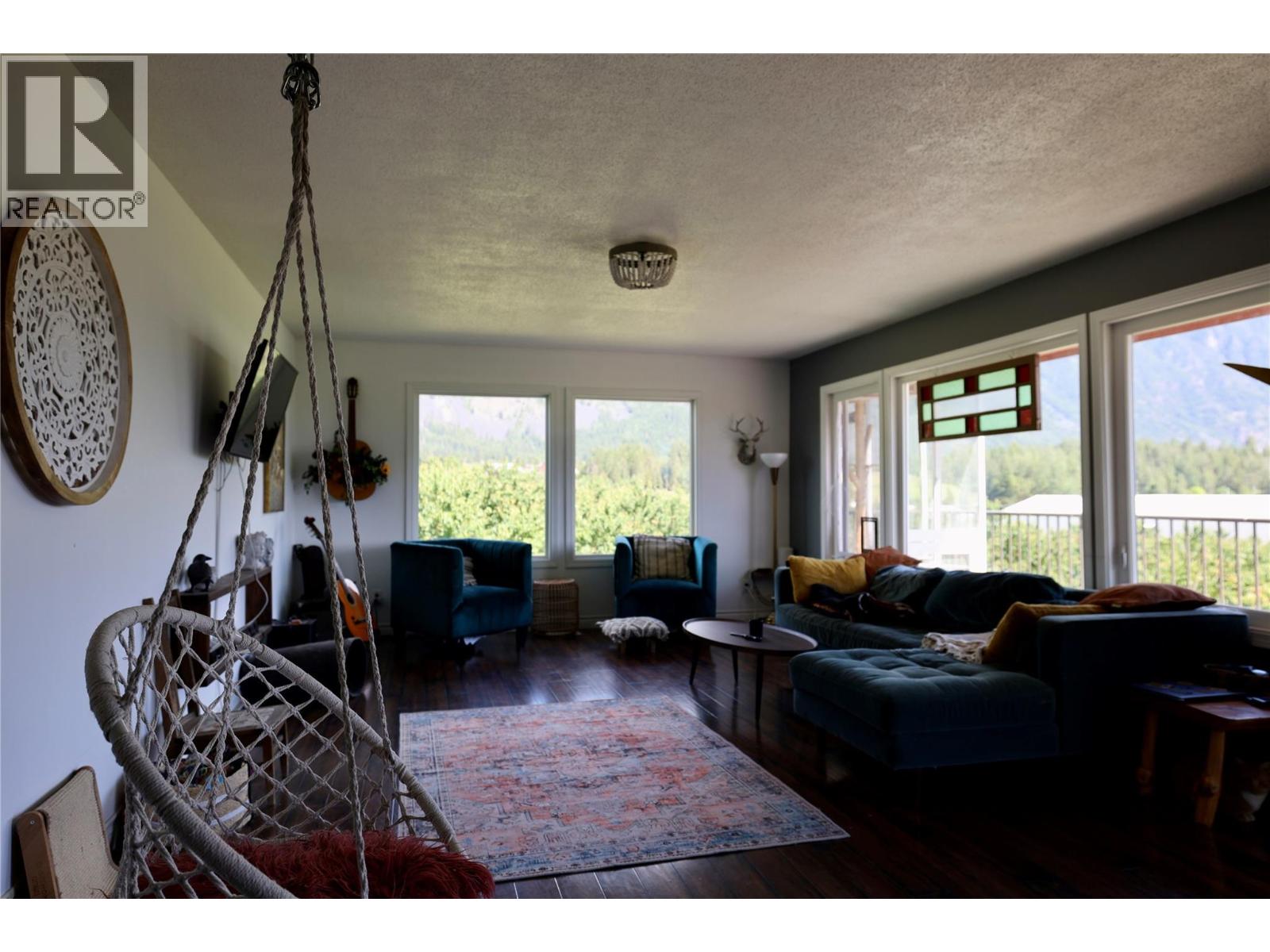 3851 Canyon-Lister Road, Canyon, British Columbia  V0B 1C1 - Photo 12 - 10390801